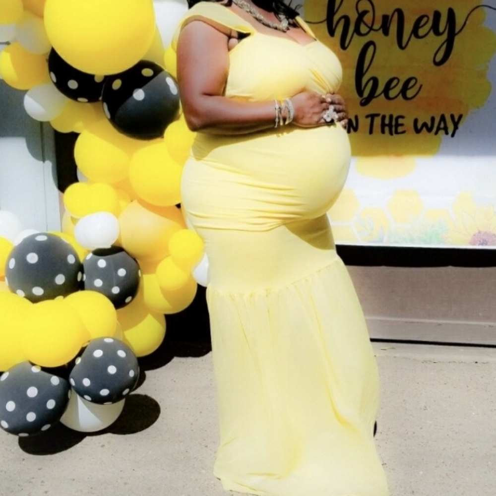 Beautiful maternity / baby shower dress in yellow and large